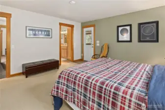 Main-Primary Ensuite