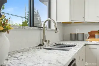 Modern kitchen finishes