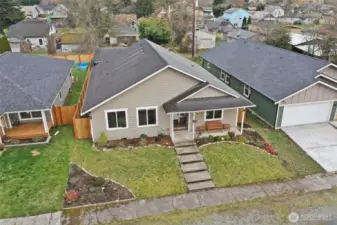 Sidewalk community & easy access to downtown