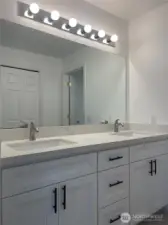 Master Vanity