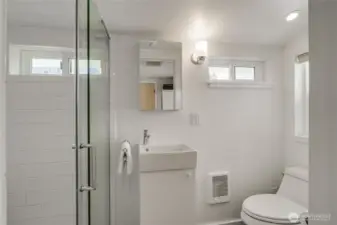 3/4 bath off butlers pantry