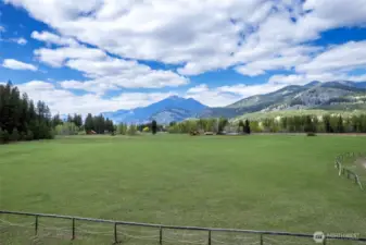 Direct access to the Methow Community Trail and Forest Service land, Two annual Methow Trails passes included in sale