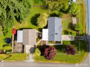Overhead view of this neat and tidy property.