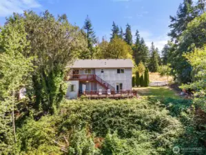 Beautiful 1 acre lot
