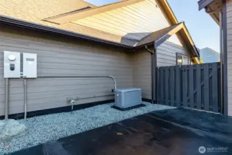 Whole-house hard-wired generator conveys with property.