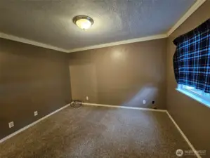 Second bedroom with new carpet