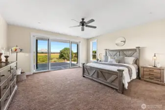 These sliders match the ones in the living room