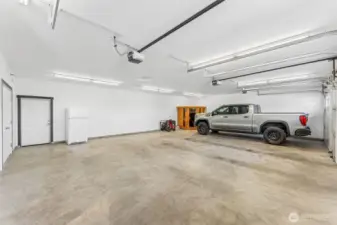 Attached 3 car garage