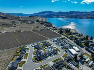 Chelan's iconic mountain and lake scenery.