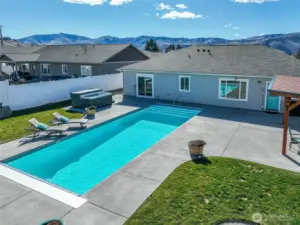 This is the house with the amazing pool near the lake!