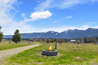 What a beautiful setting!