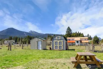 Additional out buildings