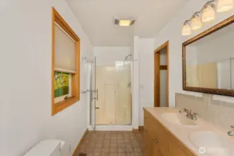 Primary suite full bathroom