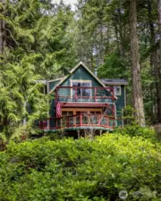 Your dream cabin in the woods.