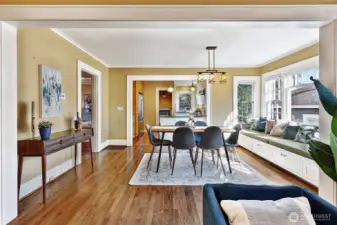 Plenty of space to accommodate a crowd!