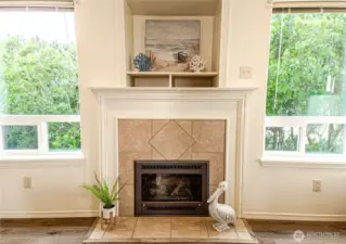 Ceramic tile surround and entertainment nook