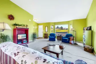 Large living room, welcoming your guests.