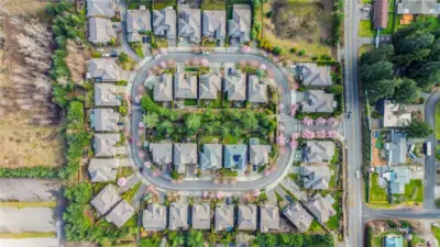 36 homes on a giant cul de sac!!