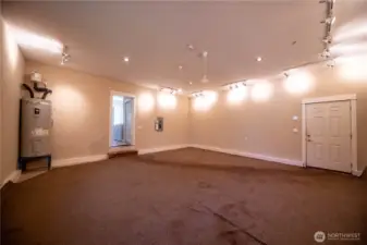 Garage w/newly installed water heater