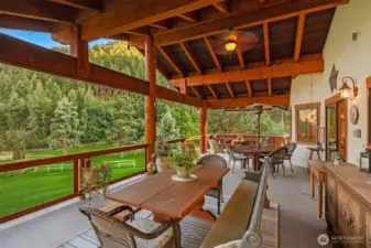 10 / 4010 x 30' Covered Deck with Hot/Cold Plumbing
