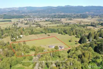 Aerial of property, all lines are approximate, buyer to do due diligence