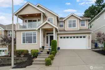Coveted Clover Creek division of Lower Kennydale - overlooking Lake Washington