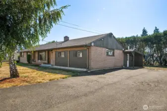 Lots of parking space and a separate entrance too.