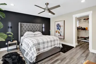 Upper main suite with walk in closet