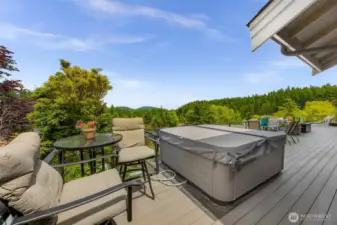 HOT TUB