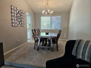 Dining Room Seats 6 Comfortably
