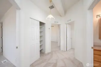 Hall to bedrooms.