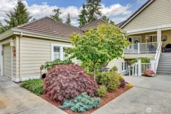 Follow the path to this lovely welcoming condo.