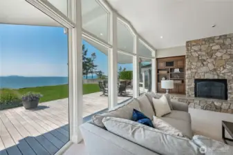 Floor to ceiling windows for endless scenery