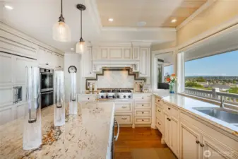 Imagine entertaining here!