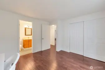 Bedroom/Office