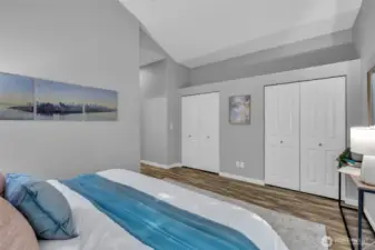 2 Closets
