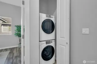 Front Load Washer/Dryer
