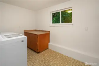 lower level laundry room