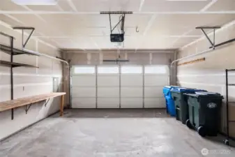 Automatic garage door and large garage space