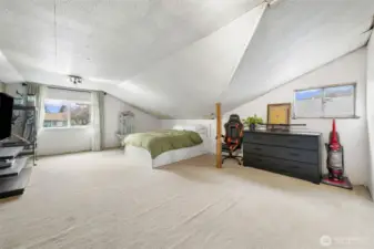 Bonus upstairs loft can also be used as 4th bedroom