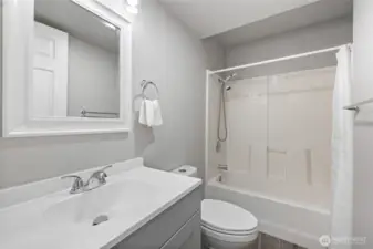 1st Floor Bath