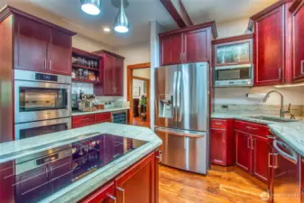This kitchen has it all!!!