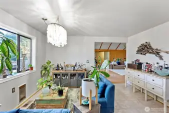 Dining area off kitchen
