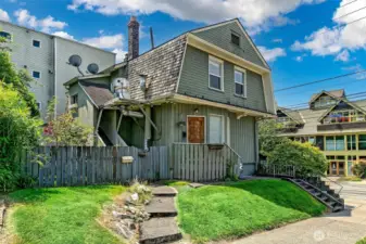 Let's walk up to 1203 E Denny Way, that's the third floor unit.