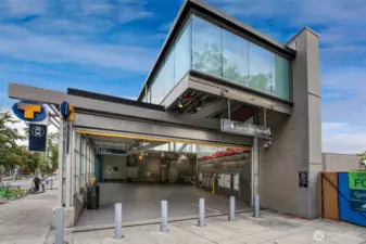 2 blocks to the Light Rail