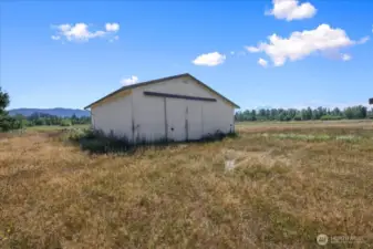 Barn