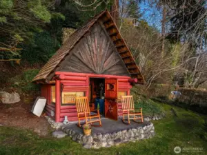 A log cabin from 1800's has been well cared for, ready for you