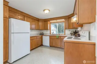 Bright and spacious kitchen