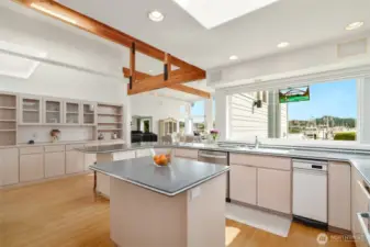 Doing the dishes is more appealing when you have a waterfront view!