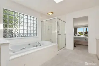 Relax and rejuvinate in your jetted tub.